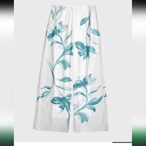Abercrombie‎ Drapey Floral Pants Small